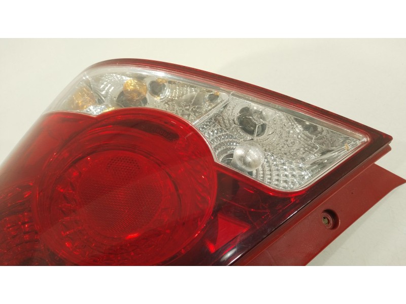 Recambio de piloto trasero derecho para chevrolet aveo / kalos hatchback (t200) 1.2 referencia OEM IAM 96540269 082221908R 