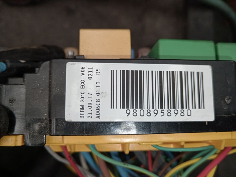 Recambio de caja reles / fusibles para peugeot expert autobús (v_) 1.6 bluehdi 115 referencia OEM IAM 9808958980  