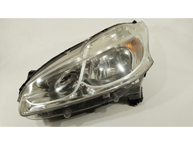 Recambio de faro izquierdo para peugeot 208 i (ca_, cc_) 1.2 vti 82 referencia OEM IAM 9802221880 89000101 