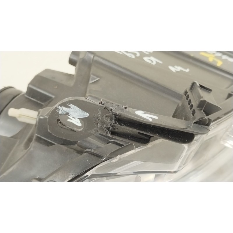 Recambio de faro izquierdo para peugeot 208 i (ca_, cc_) 1.2 vti 82 referencia OEM IAM 9802221880 89000101 