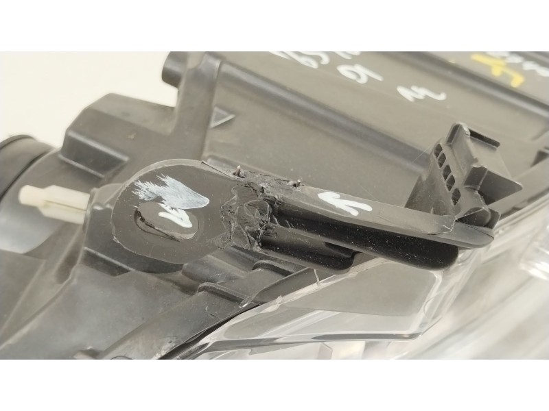 Recambio de faro izquierdo para peugeot 208 i (ca_, cc_) 1.2 vti 82 referencia OEM IAM 9802221880 89000101 