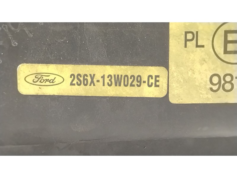 Recambio de faro derecho para ford fiesta v (jh_, jd_) 1.4 tdci referencia OEM IAM 2S6X13W029CE  