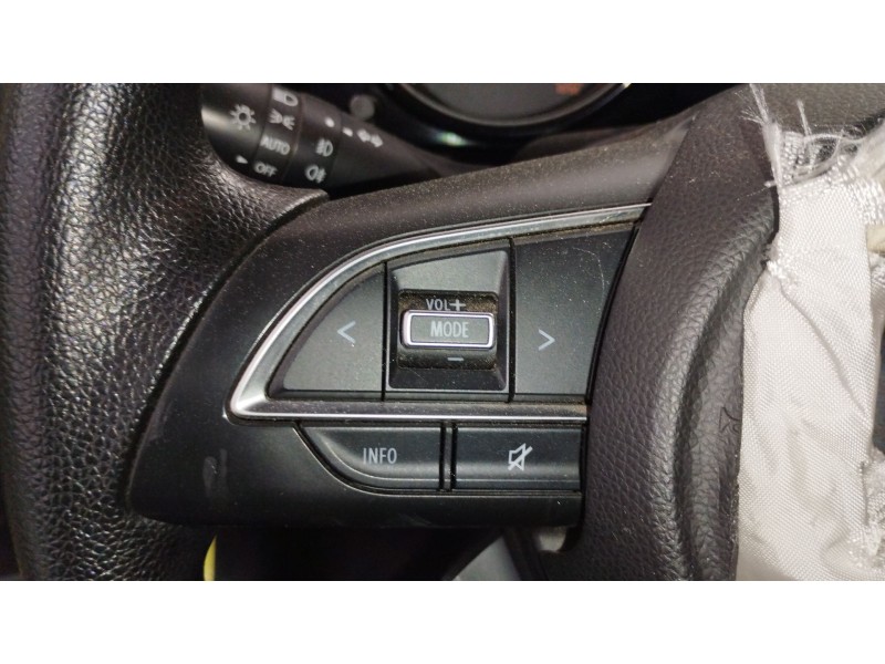 Recambio de volante para suzuki jimny todo terreno, cerrada (a6g) 1.5 allgrip referencia OEM IAM 4811078R60HLF  