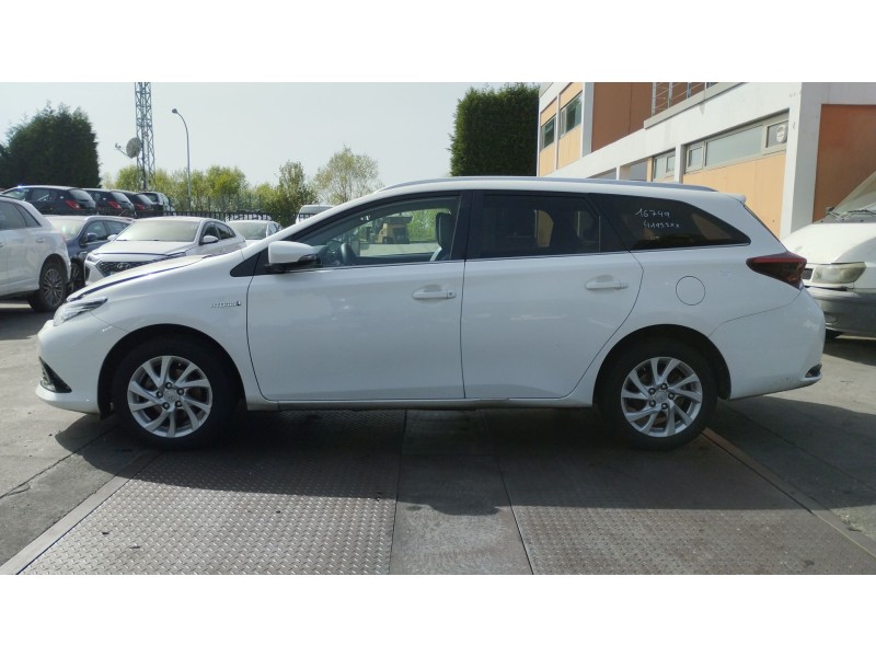 toyota auris station wagon (_e18_) del año 2017