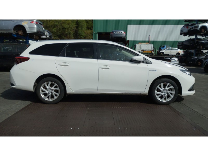 toyota auris station wagon (_e18_) del año 2017