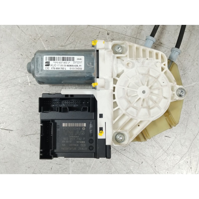 Recambio de elevalunas delantero derecho para seat leon (1p1) 2.0 tdi 16v referencia OEM IAM 1P0837402J 1T0959702L 1K0959792P