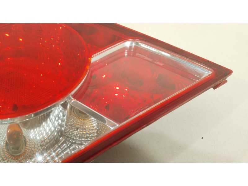 Recambio de piloto trasero izquierdo para chevrolet aveo / kalos hatchback (t200) 1.2 referencia OEM IAM 96540268  