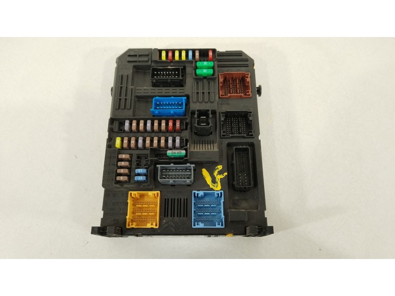 Recambio de caja reles / fusibles para peugeot expert autobús (v_) 1.6 bluehdi 115 referencia OEM IAM 9819851280  