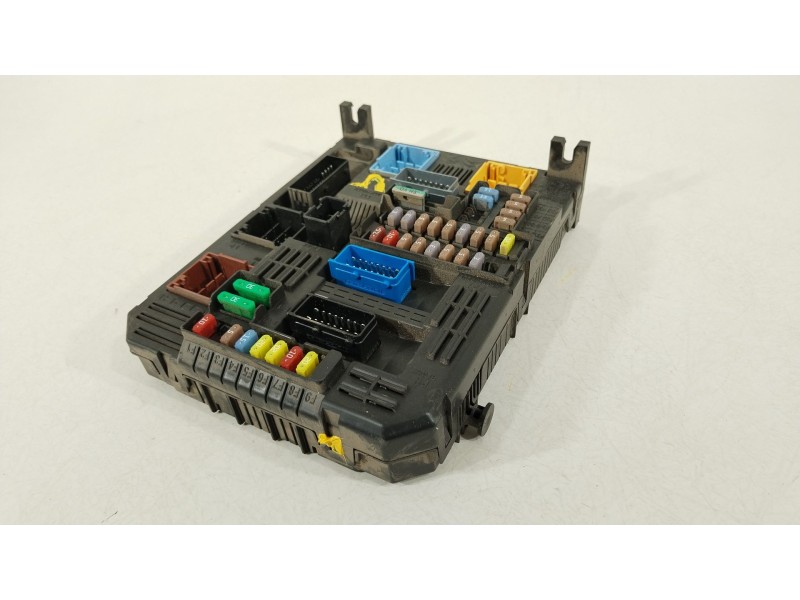 Recambio de caja reles / fusibles para peugeot expert autobús (v_) 1.6 bluehdi 115 referencia OEM IAM 9819851280  