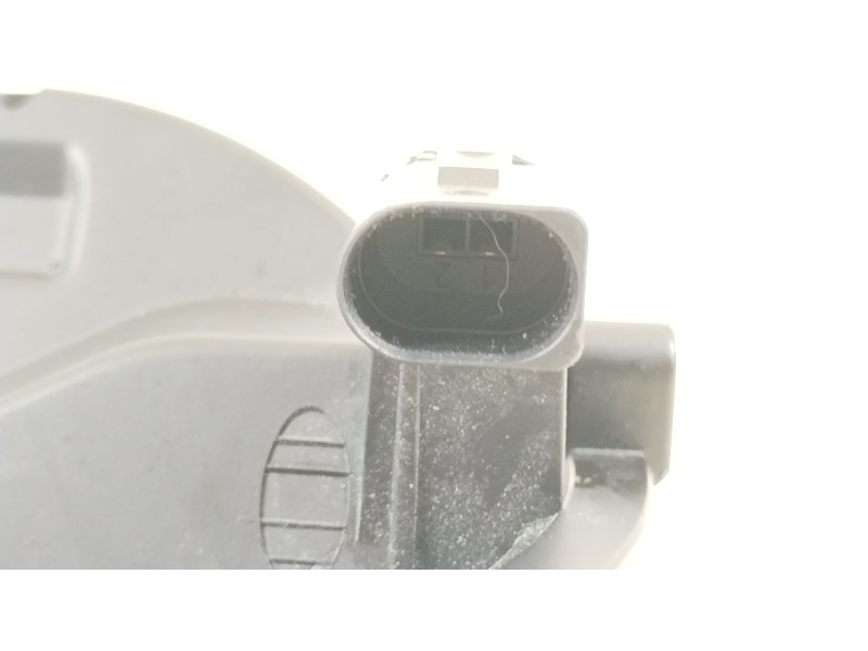 Recambio de maneta exterior porton para volkswagen golf v (1k1) 1.6 fsi referencia OEM IAM 1K0827469D  