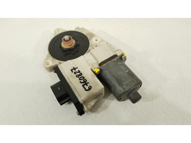 Recambio de motor elevalunas delantero izquierdo para bmw x3 (e83) 2.0d referencia OEM IAM 6925963 S007083005 0130822223