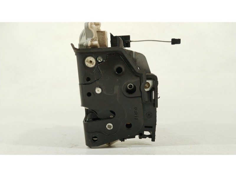 Recambio de cerradura puerta delantera derecha para seat leon (1p1) 2.0 tdi 16v referencia OEM IAM 1P1837016  