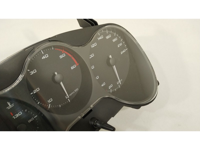 Recambio de cuadro instrumentos para seat leon (1p1) 2.0 tdi 16v referencia OEM IAM 1P0920853A A2C53348120 A2C53279951