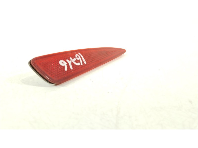 Recambio de piloto trasero izquierdo paragolpes para toyota auris (_e18_) 1.4 d-4d (nde180_) referencia OEM IAM 8192002090  