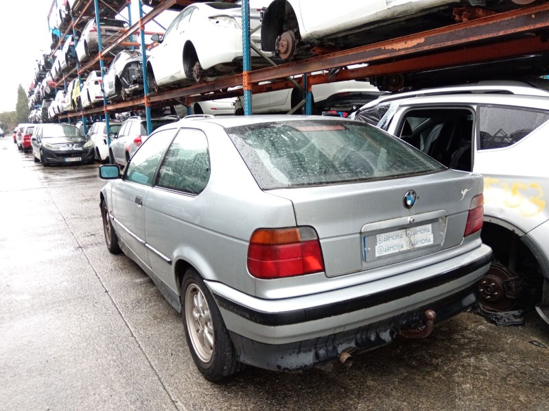 bmw 3 (e36) del año 2000