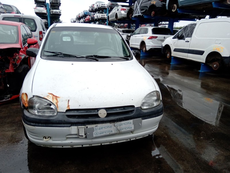opel corsa b (s93) del año 1996