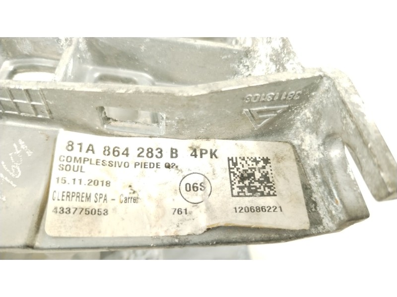Recambio de apoyabrazos central para audi q2 (gab, gag) 35 tfsi referencia OEM IAM 81A864283B  