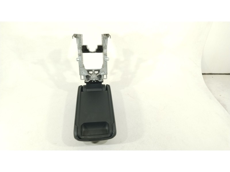 Recambio de apoyabrazos central para audi q2 (gab, gag) 35 tfsi referencia OEM IAM 81A864283B  