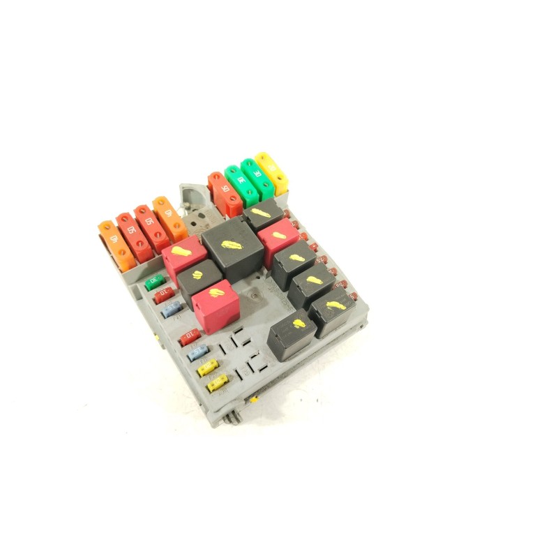Recambio de caja reles / fusibles para fiat bravo ii (198_) 1.9 d multijet (198axb1a) referencia OEM IAM 51775688  