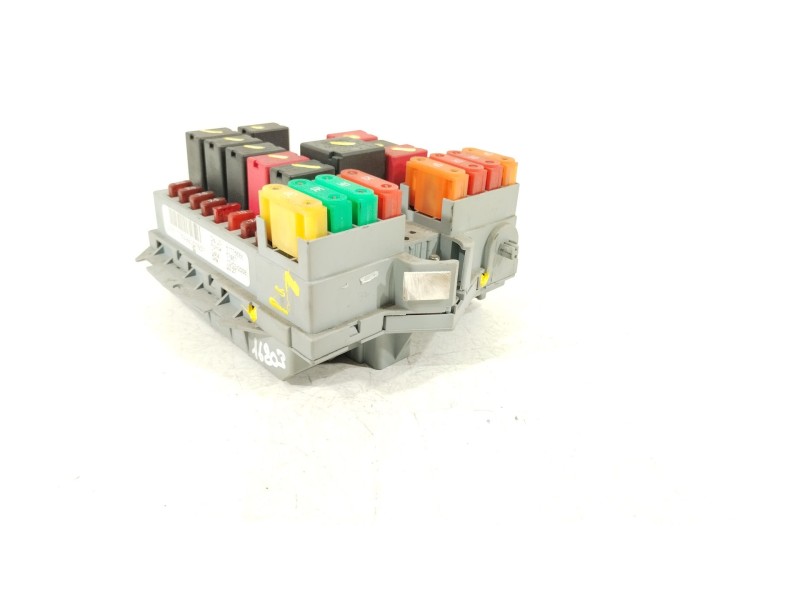 Recambio de caja reles / fusibles para fiat bravo ii (198_) 1.9 d multijet (198axb1a) referencia OEM IAM 51775688  