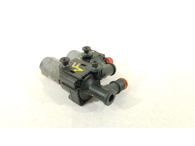 Recambio de bomba agua para bmw x3 (e83) 2.0d referencia OEM IAM 64118369807 1147412149 