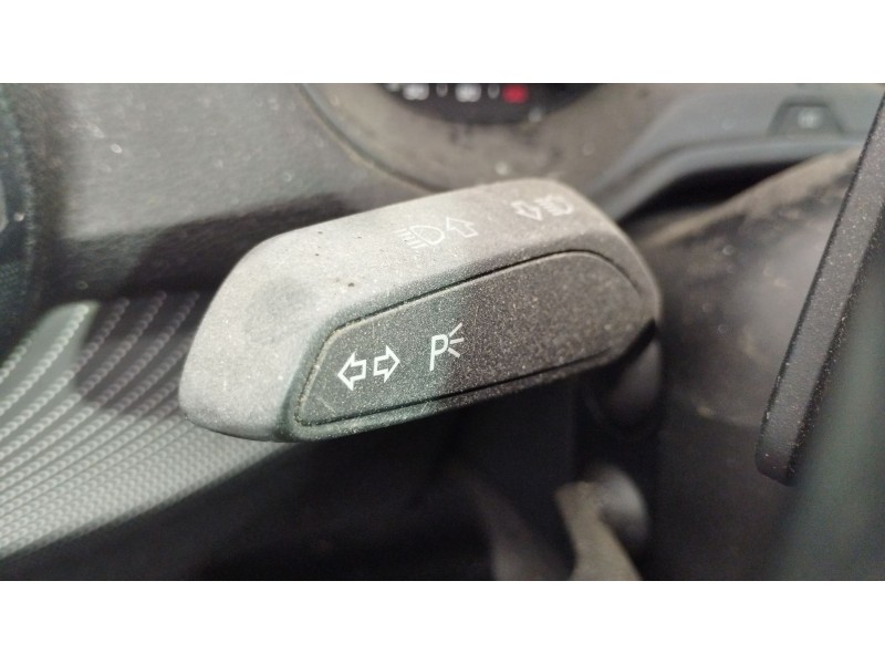 Recambio de mando intermitentes para audi q2 (gab, gag) 35 tfsi referencia OEM IAM 82A953521BF  