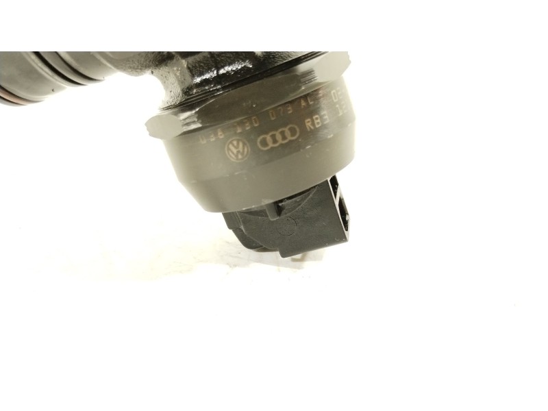 Recambio de inyector para volkswagen golf iv (1j1) 1.9 tdi referencia OEM IAM 038130073AL 0414720039 