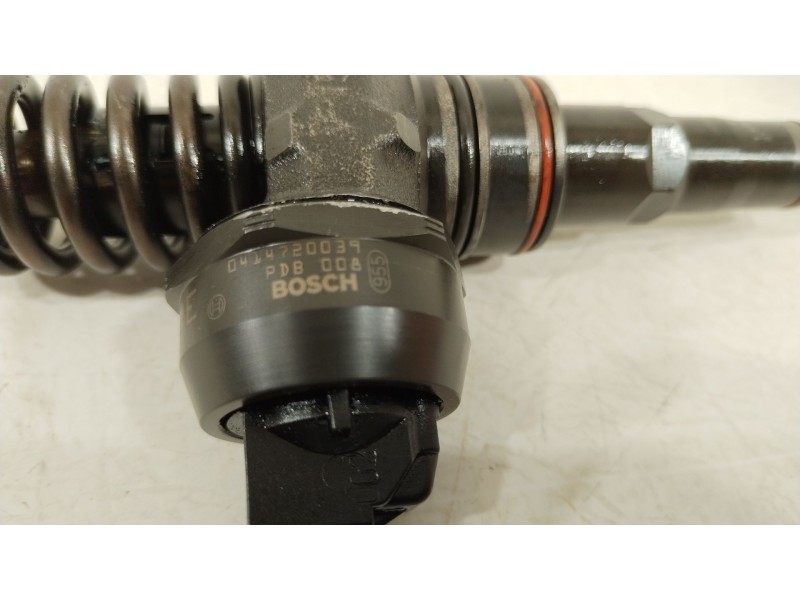 Recambio de inyector para volkswagen golf iv (1j1) 1.9 tdi referencia OEM IAM 038130073AL 0414720039 