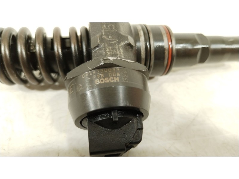 Recambio de inyector para volkswagen golf iv (1j1) 1.9 tdi referencia OEM IAM 038130073AL 0414720039 