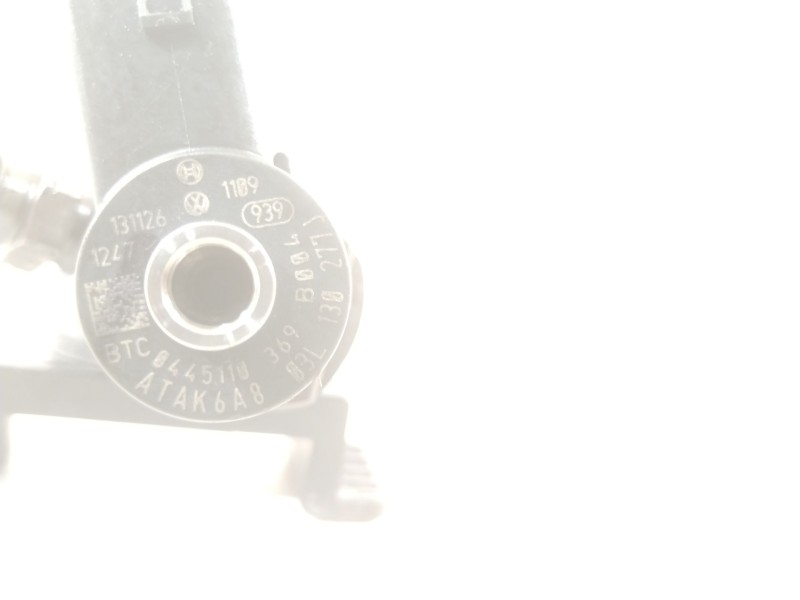 Recambio de inyector para skoda superb ii (3t4) 2.0 tdi 16v referencia OEM IAM 03L130277J 0445110369 