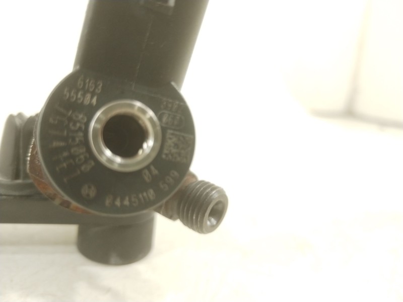 Recambio de inyector para toyota auris active referencia OEM IAM 0445110599 8515060 