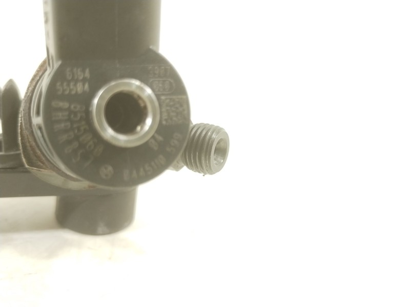 Recambio de inyector para toyota auris active referencia OEM IAM 0445110599 8515060 