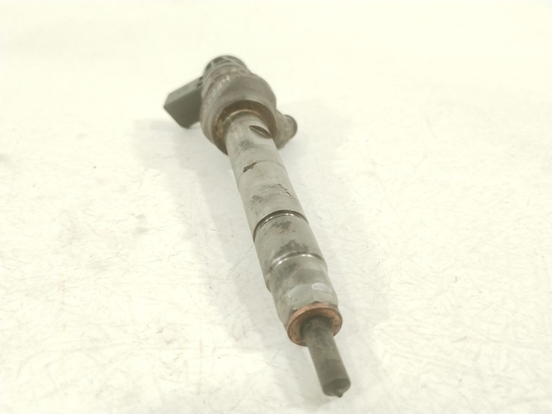 Recambio de inyector para toyota auris active referencia OEM IAM 0445110599 8515060 