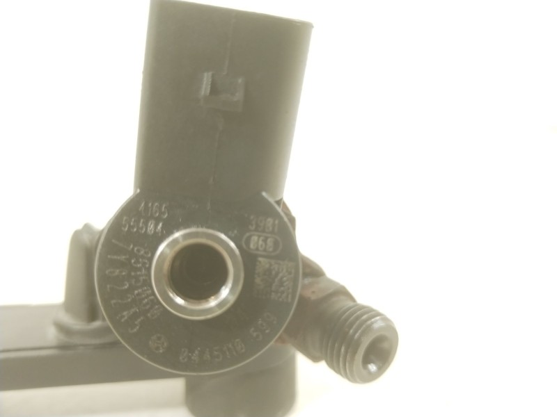 Recambio de inyector para toyota auris active referencia OEM IAM 0445110599 8515060 