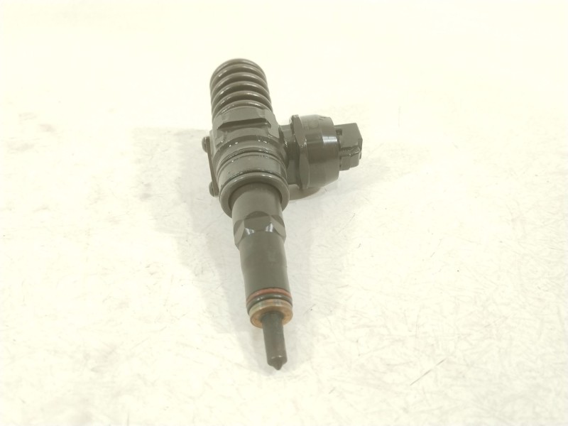 Recambio de inyector para volkswagen golf v (1k1) 1.9 tdi referencia OEM IAM 038130073AG 0414720215 