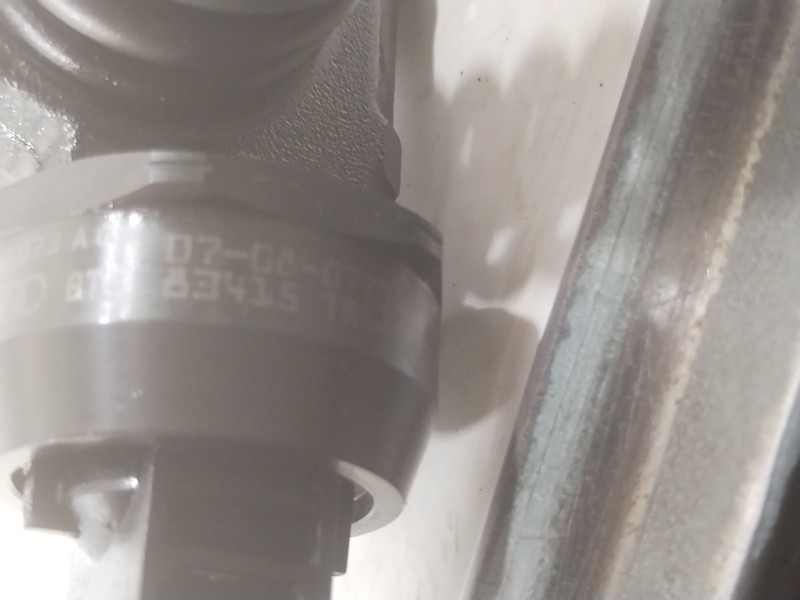 Recambio de inyector para volkswagen golf v (1k1) 1.9 tdi referencia OEM IAM 038130073AG 0414720215 