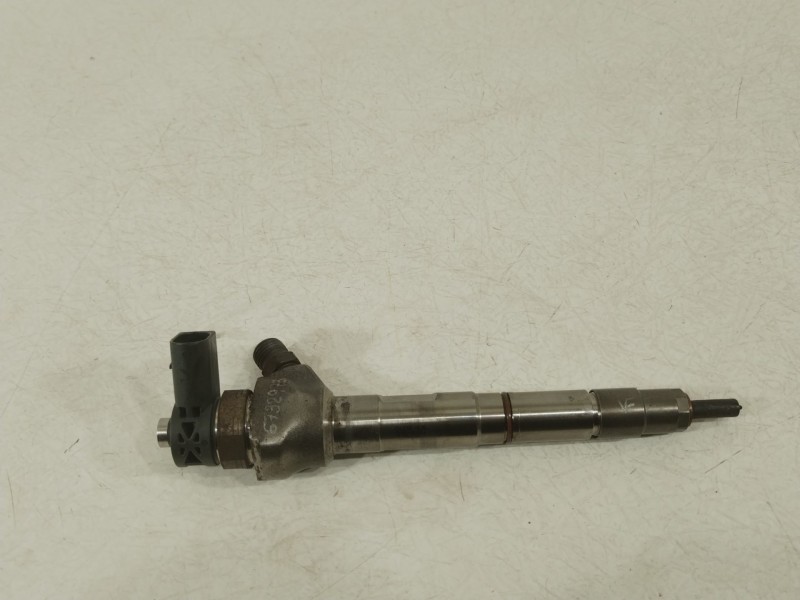 Recambio de inyector para volkswagen tiguan (ad1, ax1) 2.0 tdi referencia OEM IAM 04L130277AC 0445110469 