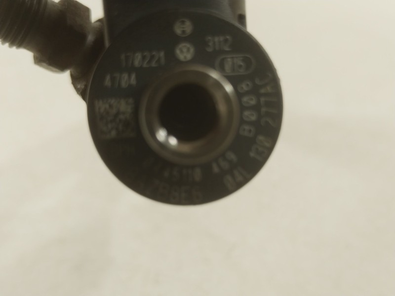 Recambio de inyector para volkswagen tiguan (ad1, ax1) 2.0 tdi referencia OEM IAM 04L130277AC 0445110469 