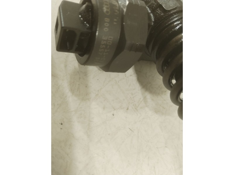 Recambio de inyector para volkswagen passat variant (3b6) comfortline referencia OEM IAM 038130073AA 0414720028 