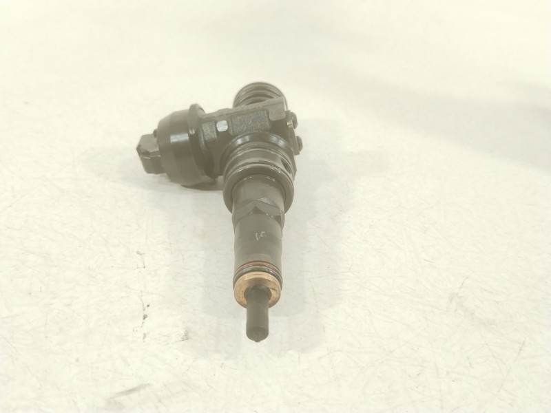 Recambio de inyector para audi a4 b6 (8e2) 1.9 tdi quattro referencia OEM IAM 038130073BA 0414720216 