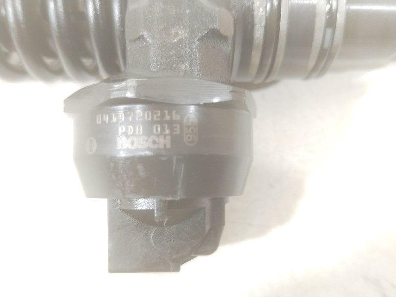 Recambio de inyector para audi a4 b6 (8e2) 1.9 tdi quattro referencia OEM IAM 038130073BA 0414720216 