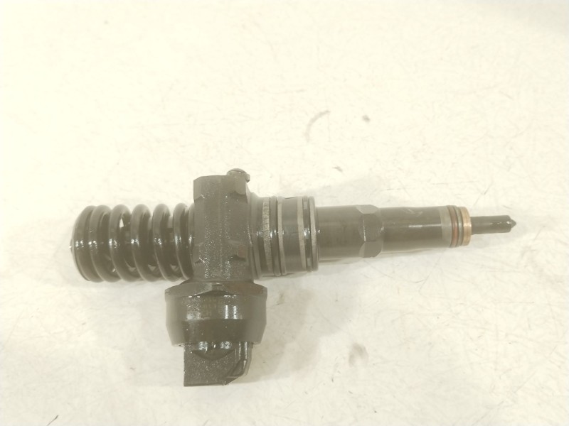 Recambio de inyector para audi a4 b6 (8e2) 1.9 tdi quattro referencia OEM IAM 038130073BA 0414720216 