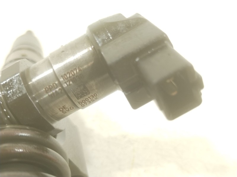 Recambio de inyector para volkswagen passat b6 variant (3c5) 2.0 tdi 16v referencia OEM IAM 000130073SX  