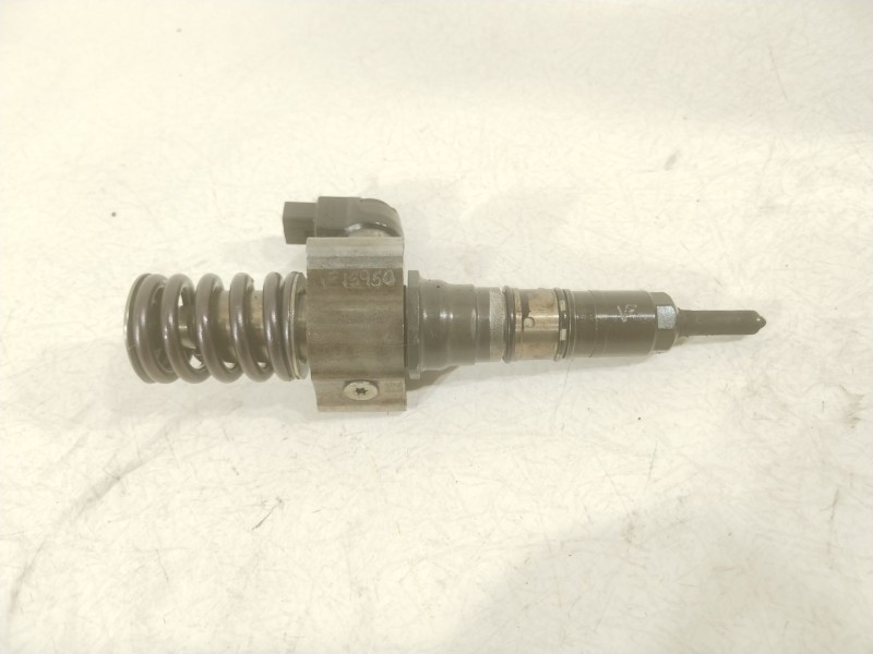 Recambio de inyector para volkswagen passat b6 variant (3c5) 2.0 tdi 16v referencia OEM IAM 000130073SX  