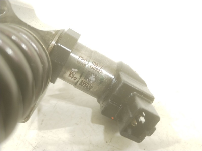 Recambio de inyector para volkswagen passat b6 variant (3c5) 2.0 tdi 16v referencia OEM IAM 000130073SX  
