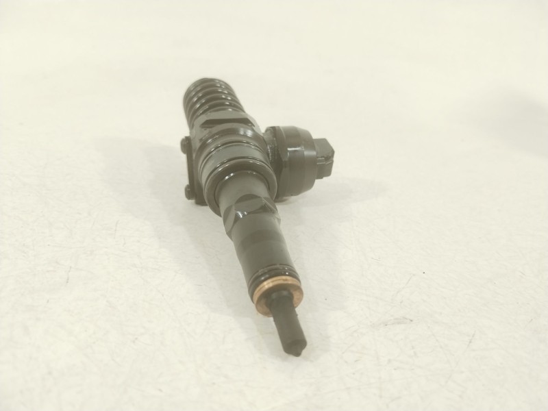 Recambio de inyector para audi a4 b6 (8e2) 1.9 tdi quattro referencia OEM IAM 038130073BA 0414720216 