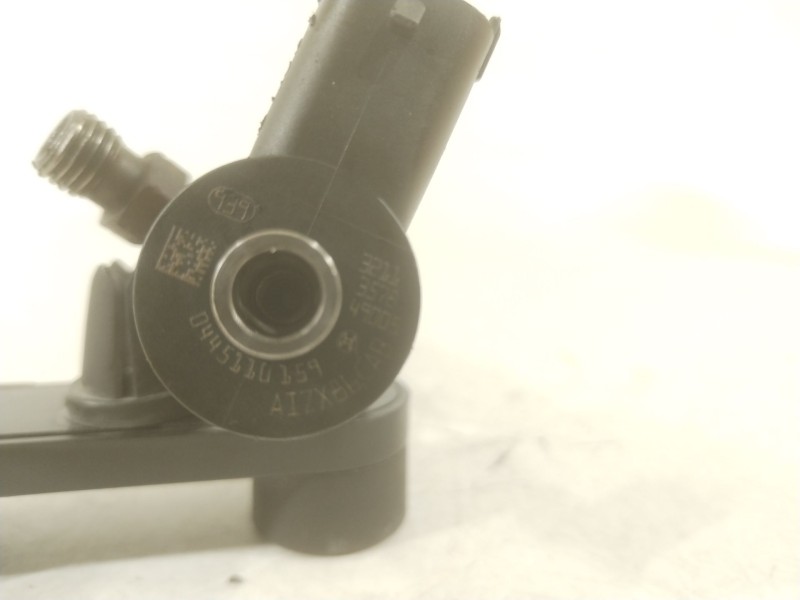 Recambio de inyector para opel astra h (a04) 1.9 cdti (l48) referencia OEM IAM 0445110159  