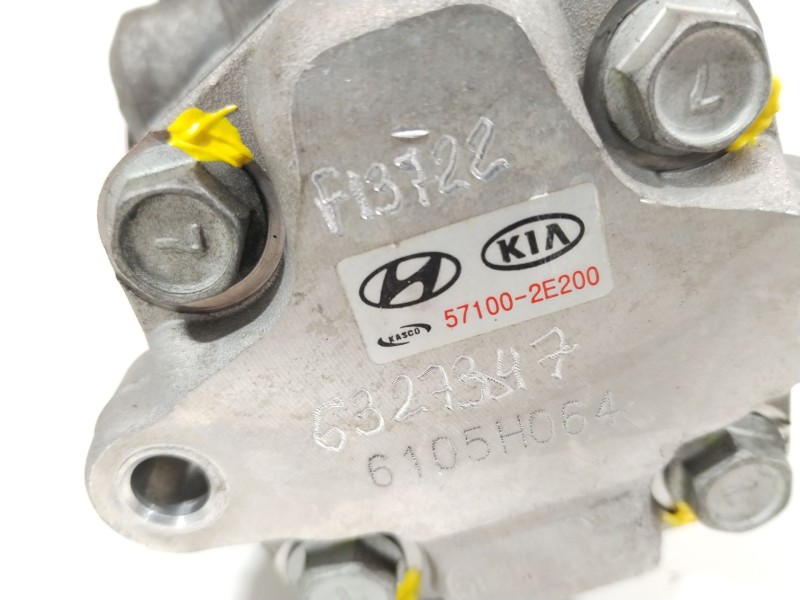 Recambio de bomba direccion para hyundai tucson (jm) 2.0 crdi referencia OEM IAM 571002E200  