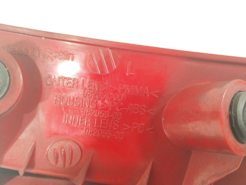 Recambio de piloto trasero izquierdo para seat leon (1p1) 1.9 tdi referencia OEM IAM 1P0945107D 1P0945257B 