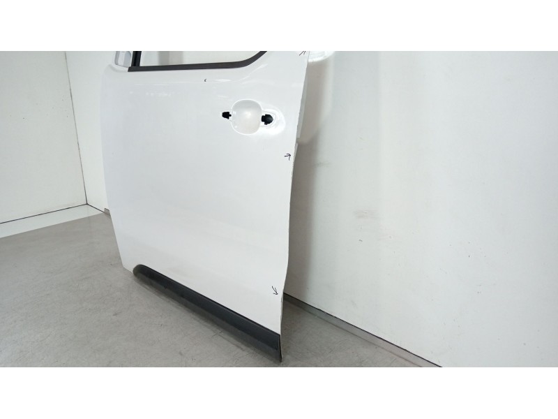 Recambio de puerta delantera izquierda para citroën jumpy iii furgoneta (v_) 1.5 bluehdi 120 referencia OEM IAM 9808082580  